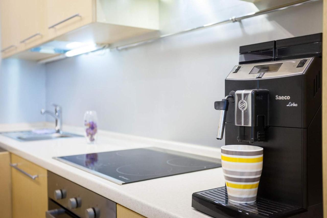 Navit Apartments With Breakfast, Near The Railway Station, The City Center And The Park Kiev Eksteriør billede