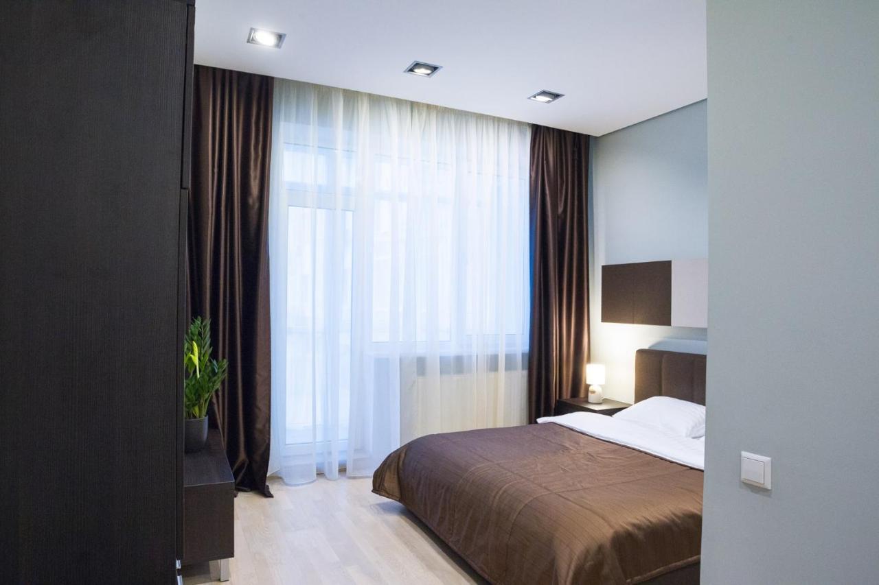 Navit Apartments With Breakfast, Near The Railway Station, The City Center And The Park Kiev Eksteriør billede